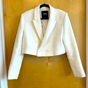 ZARA white cropped blazer with fringe sleeves (XL)